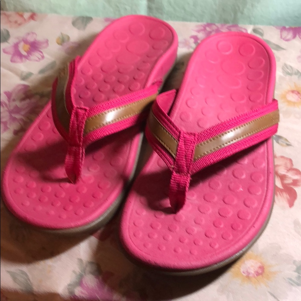 Arthaheel sandals